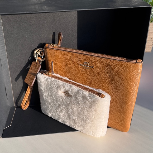 NEW COACH Shearling Key Pouch & Saddle Leather Purse Wristlet Pouch - Picture 9 of 12